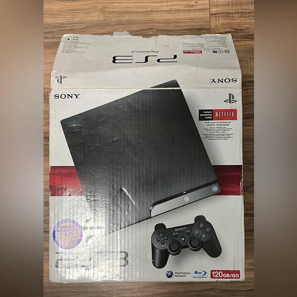 Never taken out the box Sony play station 3 comes with games - Picture 2 of 7